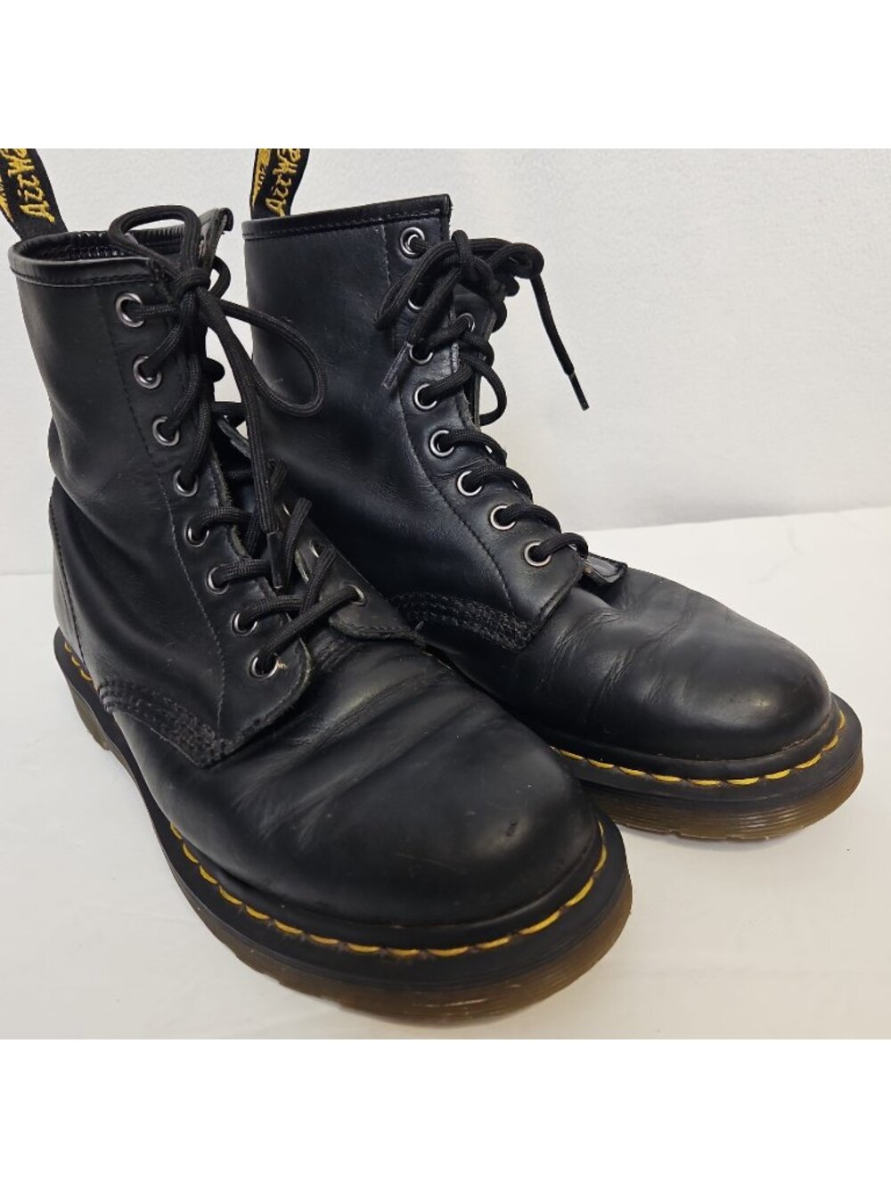 Doc Dr Martens 1460W Womens Combat Boots Sz 7 US Black Leather 8-Eye Lace Up